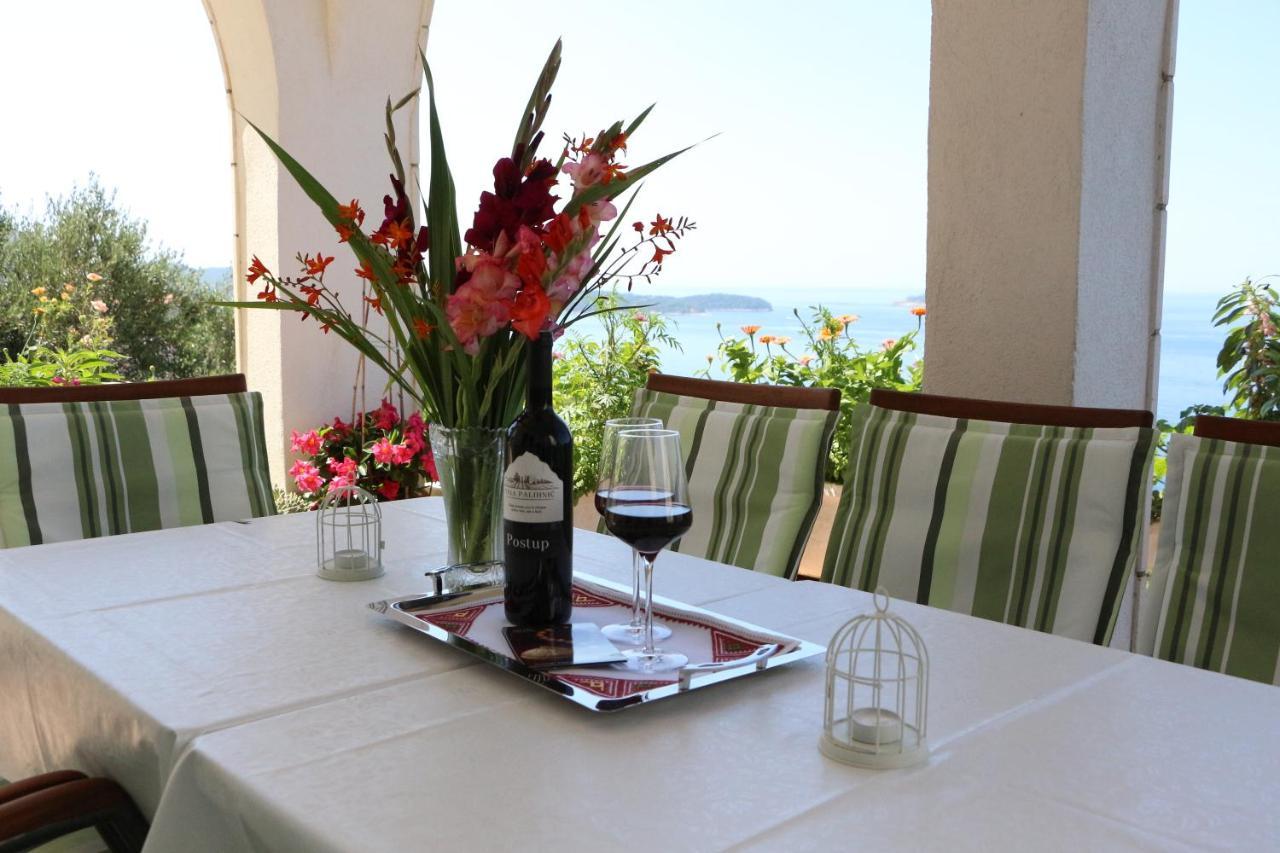Apartment Marija For 8 People Mlini